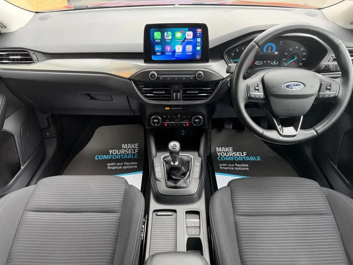 Used Ford Focus Titanium 125 HP (91 kW) 2019 Red Hatchback