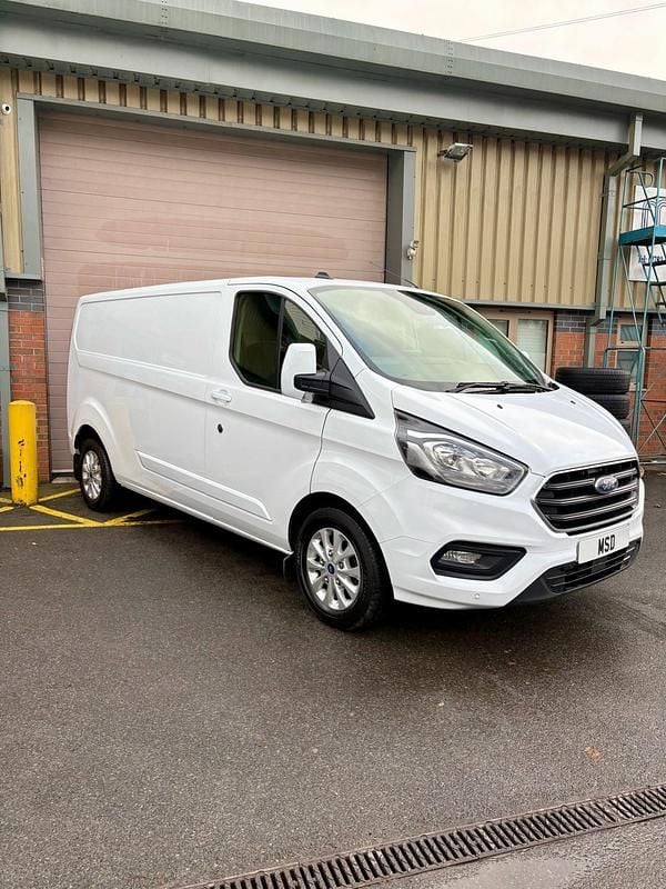 Used Ford Transit Custom Limited 130 HP (95 kW) 2022 White Van
