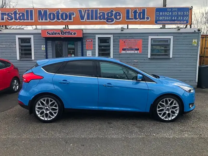 Used Ford Focus Titanium X 120 HP (88 kW) 2017 Blue Hatchback