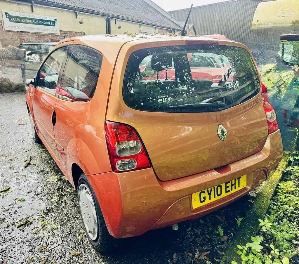 Used Renault Twingo Extreme 2010 Orange Hatchback