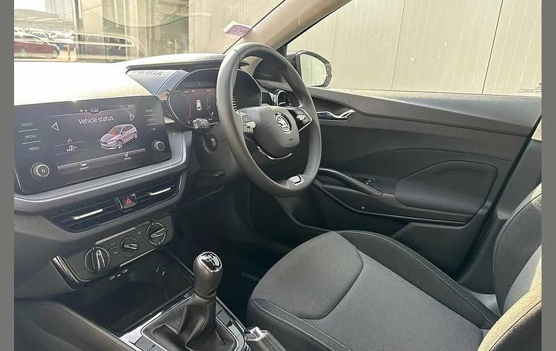 Used Skoda Fabia Colour Edition 79 HP (58 kW) 2023 Candy white body / black magic pearl effect roof Hatchback