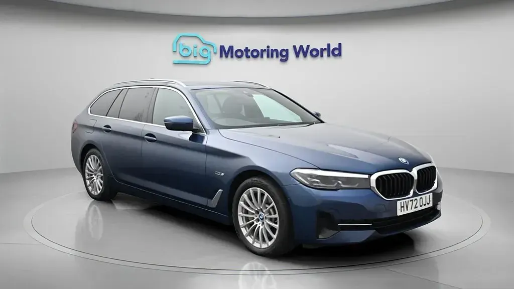Begagnad BMW 530e 292 HK (214 kW) 2022 Blå Kombi