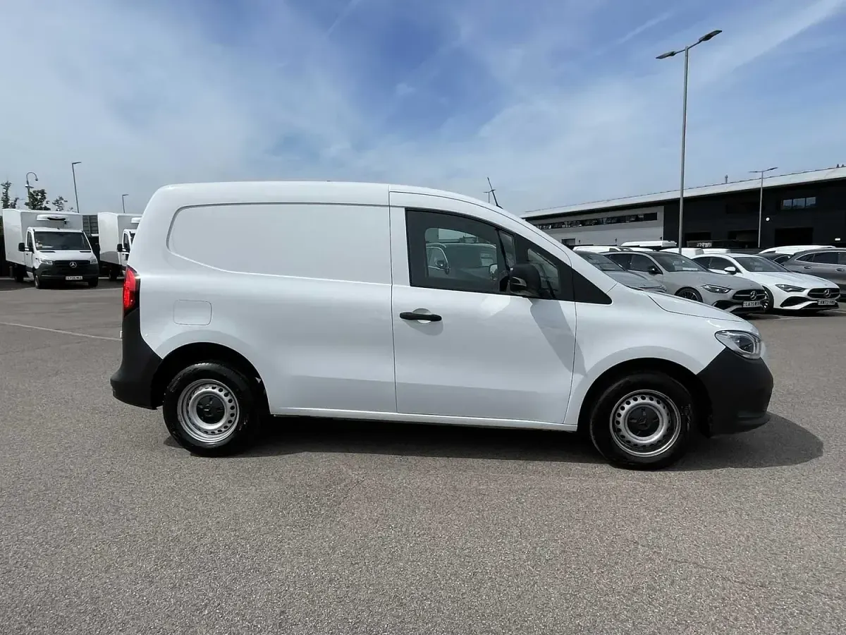 Used Mercedes Citan 110 95 HP (69 kW) 2025 White MPV