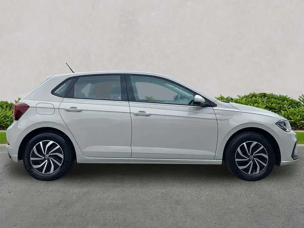 Used VW Polo Life 95 HP (69 kW) 2024 Grey Hatchback
