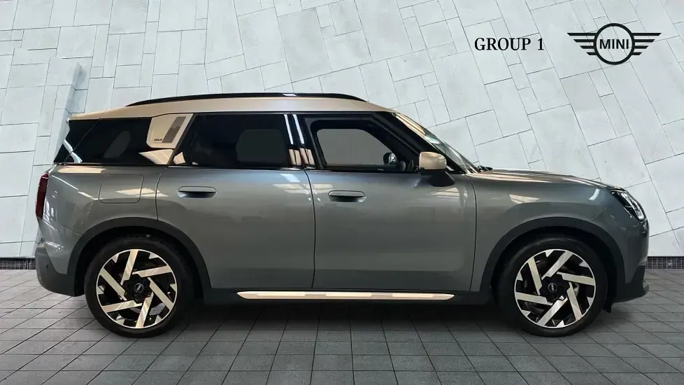 Used Mini Countryman Exclusive 230 kW (313 HP) 2024 Green SUV