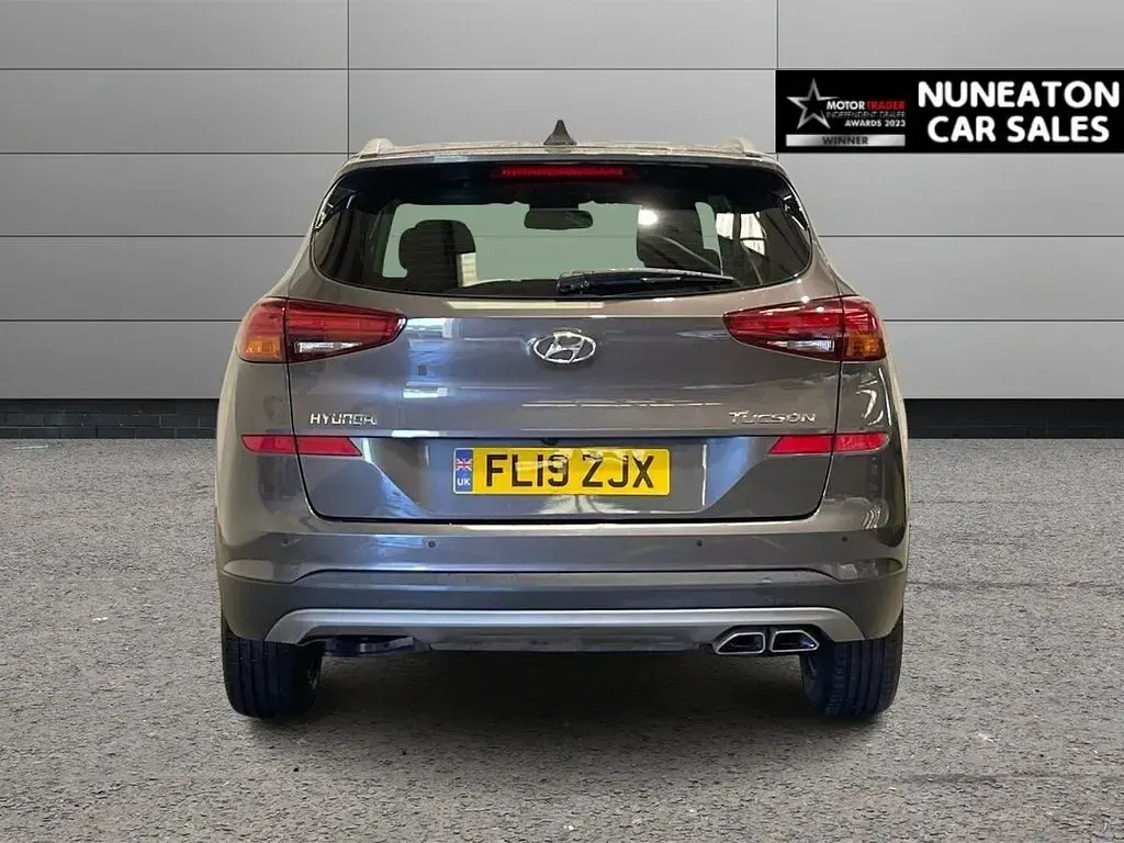 Used Hyundai Tucson SE 177 HP (130 kW) 2019 Grey SUV