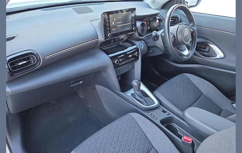 Used Toyota Yaris Cross 113 HP (83 kW) 2022 White SUV