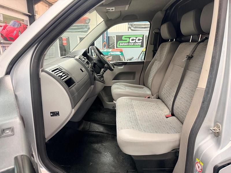 Used VW Transporter 84 HP (61 kW) 2011 Silver Van