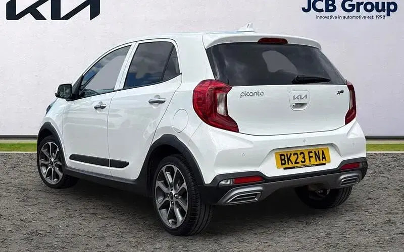 Used Kia Picanto X-Line 67 HP (49 kW) 2023 White Hatchback