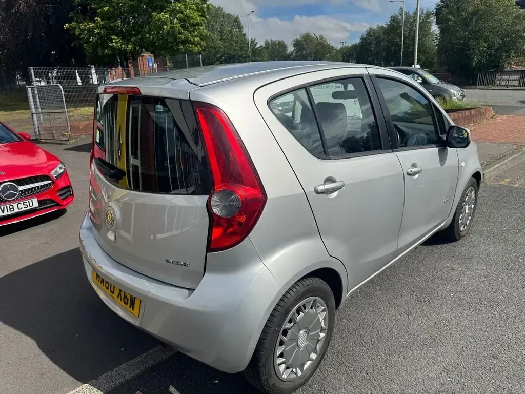 Used Vauxhall Agila Club 65 HP (47 kW) 2010 Silver MPV