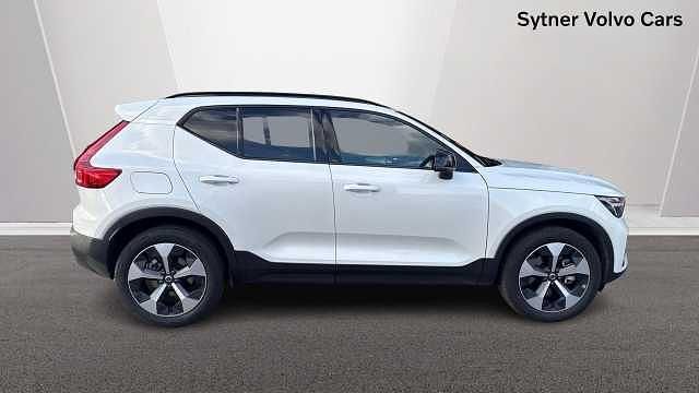 New Volvo XC40 Plus 161 HP (118 kW) 2026 SUV