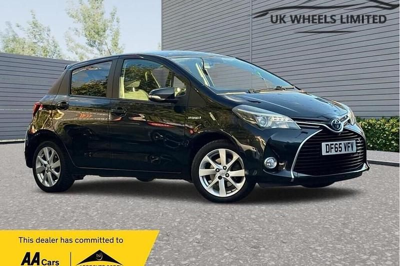 Used 2015 Toyota Yaris Hybrid Sport | £8,790 (Fair price) - Image 1/1