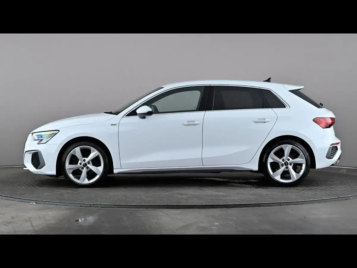 Used Audi A3 S-Line 150 HP (110 kW) 2023 White Sedan