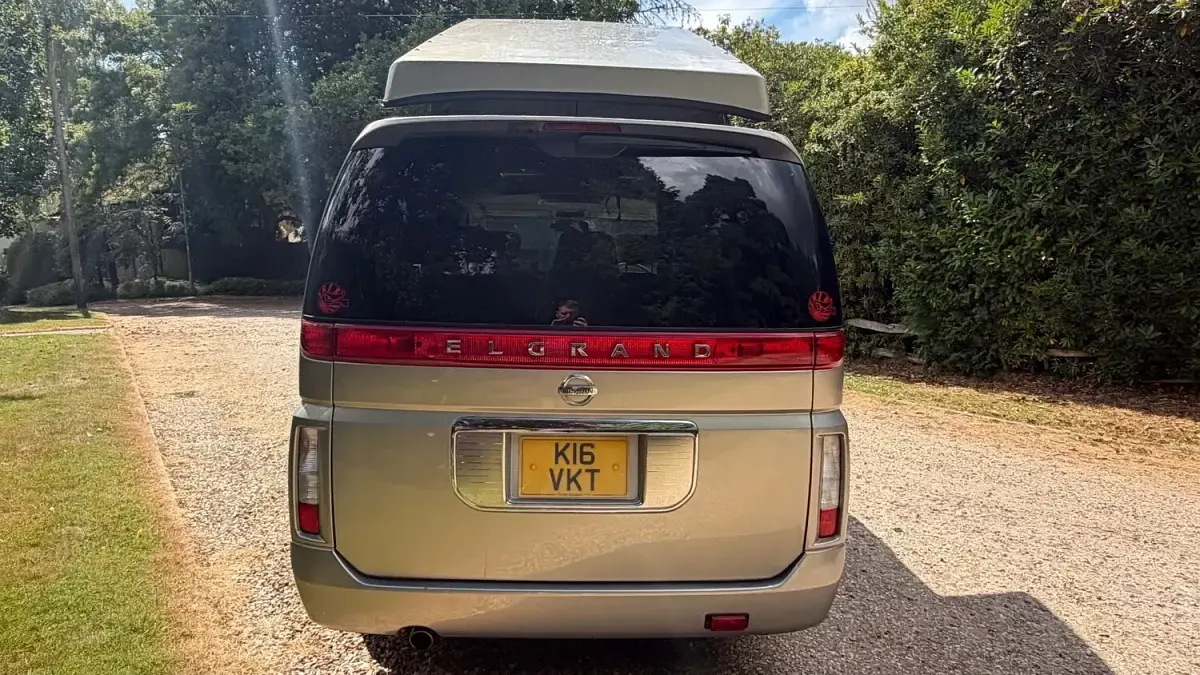 Used Nissan Elgrand 2017 Gold