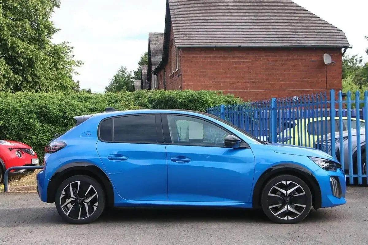 Used Peugeot 208 GTi 101 HP (74 kW) 2025 Blue Hatchback