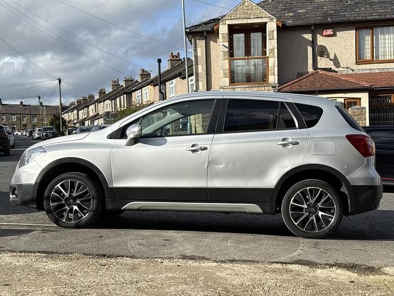 Used Suzuki SX4 S-Cross SZ-T 120 HP (88 kW) 2015 Silver SUV
