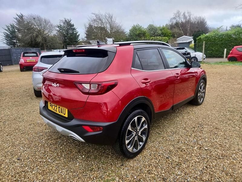 Used Kia Stonic 118 HP (86 kW) 2022 Red SUV