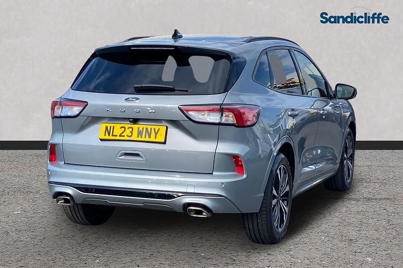 Gebraucht Ford Kuga ST-Line X 150 PS (110 kW) 2023 Silber SUV