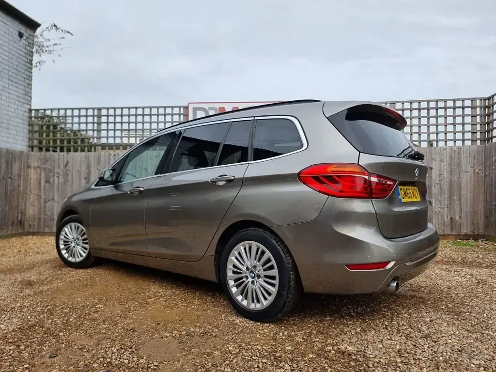Used BMW 218 Luxury Line 150 HP (110 kW) 2015 Silver MPV