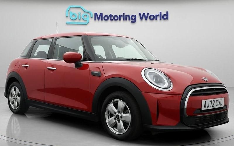 Used Mini Cooper Classic 136 HP (100 kW) 2022 Red Hatchback