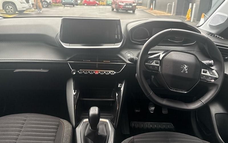 Used Peugeot 208 Active+ 75 HP (55 kW) 2023 Yellow Hatchback