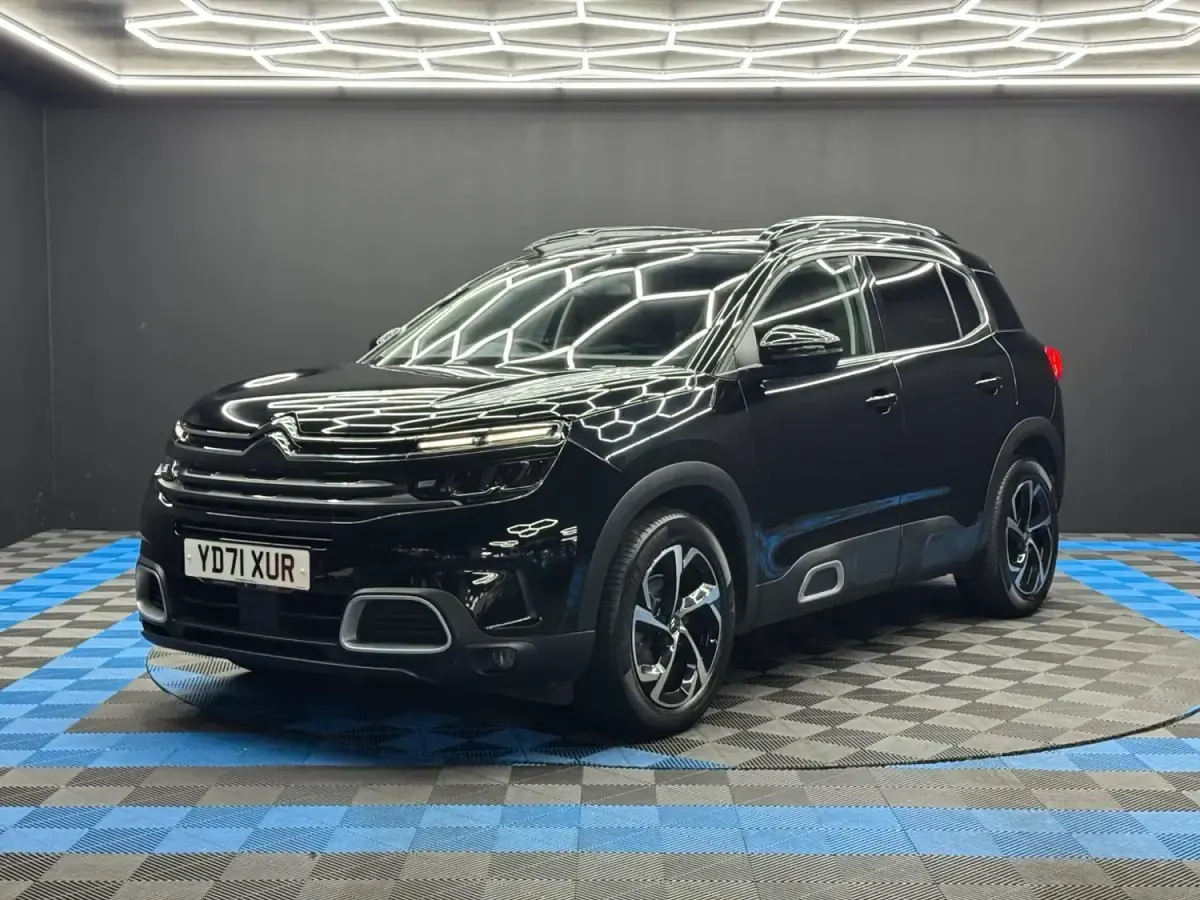 Używany Citroën C5 PureTech 2021 Czarny Hatchback