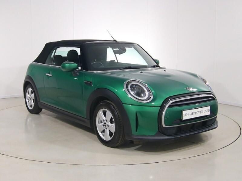 Begagnad Mini Cooper Classic 134 HK (98 kW) 2022 Grön Halvkombi