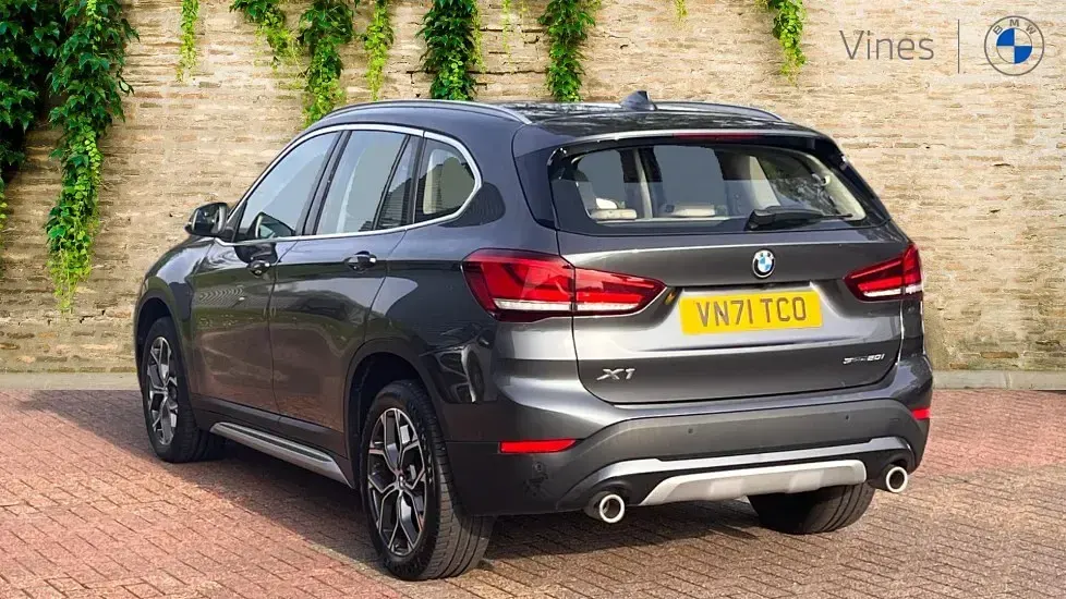 Usado BMW X1 xLine 176 CV (129 kW) 2022 Gris SUV