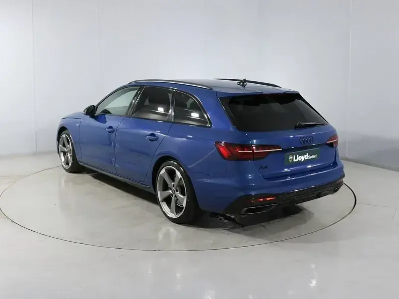 Used Audi A4 Black Edition 204 HP (150 kW) 2024 Blue Estate