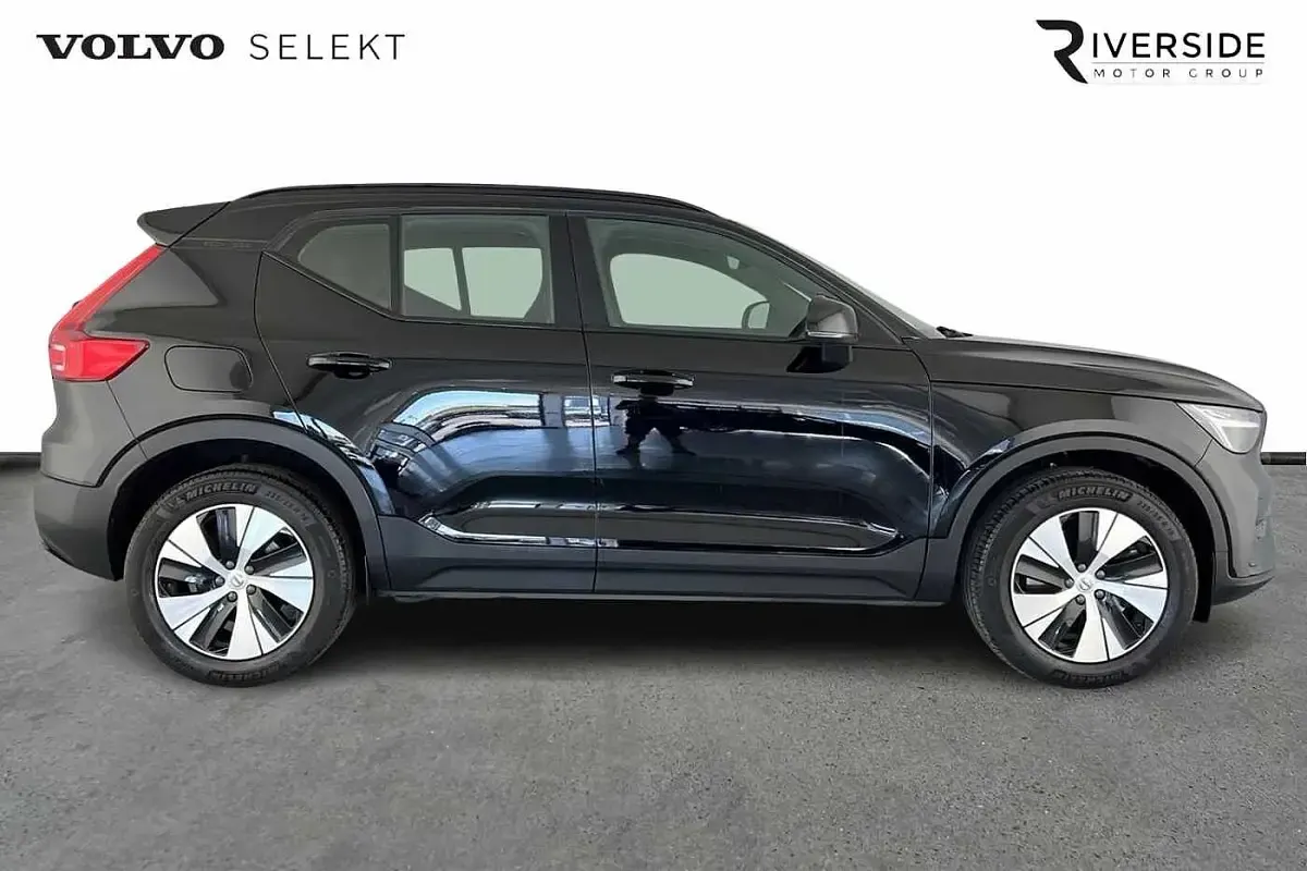 Used Volvo XC40 Plus 211 HP (155 kW) 2022 Black stone SUV