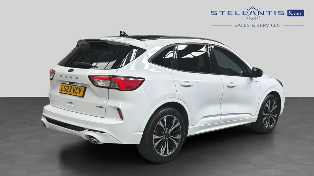 Used Ford Kuga ST-Line X 187 HP (137 kW) 2023 White SUV