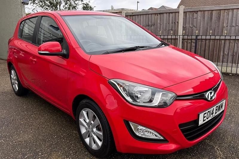 Used Hyundai i20 Active 2014 Red Hatchback