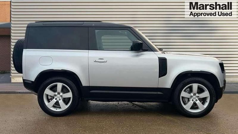 Usado Land Rover Defender HSE Dynamic 300 HP (220 kW) 2024 Prateado SUV