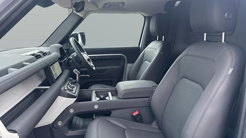 Used Land Rover Defender SE 249 HP (183 kW) 2022 SUV