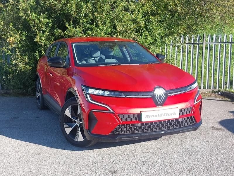 Red Used 2023 Renault Megane E-Tech Equilibre Hatchback | £19,998 (Fair price) - Image 1/4