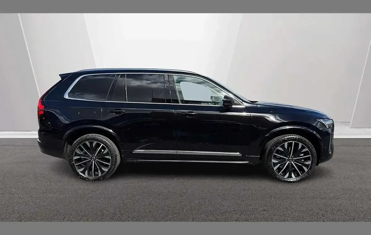Used Volvo XC90 Ultra 455 HP (334 kW) 2025 Black SUV
