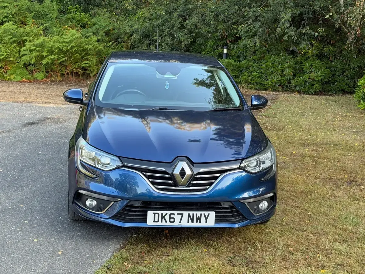 Used Renault Mégane IV Dynamique 130 HP (95 kW) 2017 Blue Hatchback