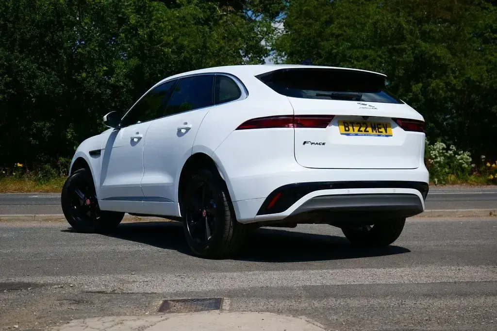 Used Jaguar F-Pace R-Dynamic 204 HP (150 kW) 2022 White SUV