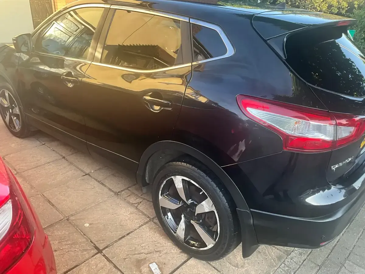 Used Nissan Qashqai N-TEC 115 HP (84 kW) 2015 Black SUV