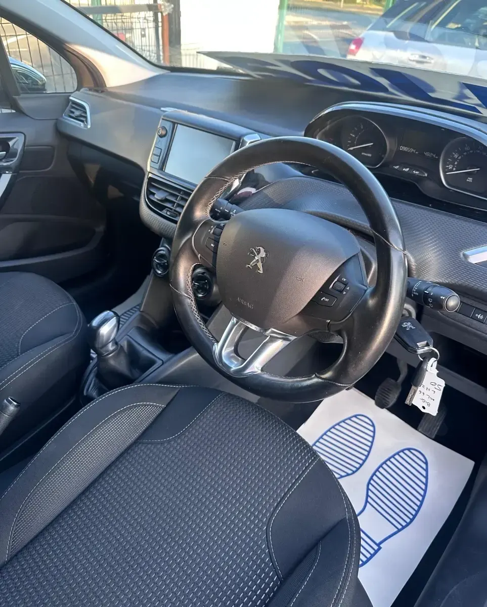 Used Peugeot 208 Allure 2016 Blue Hatchback