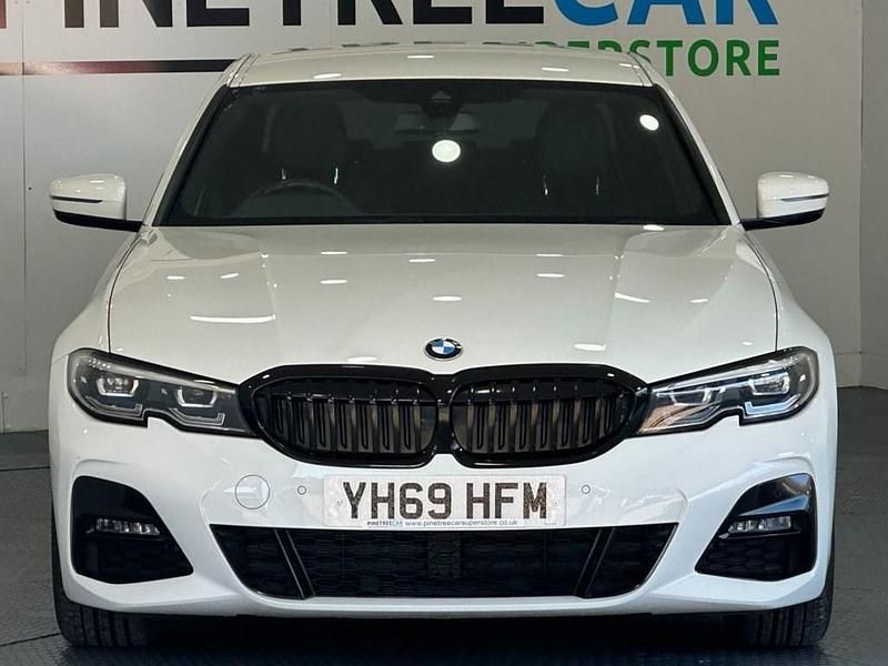 Used BMW 330 M Sport 258 HP (189 kW) 2019 White Sedan
