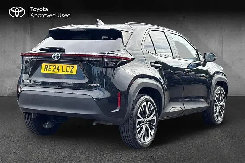 Used Toyota Yaris Cross 116 HP (85 kW) 2024 Black SUV