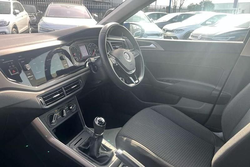 Used VW Polo SE 95 HP (69 kW) 2019 Blue Hatchback