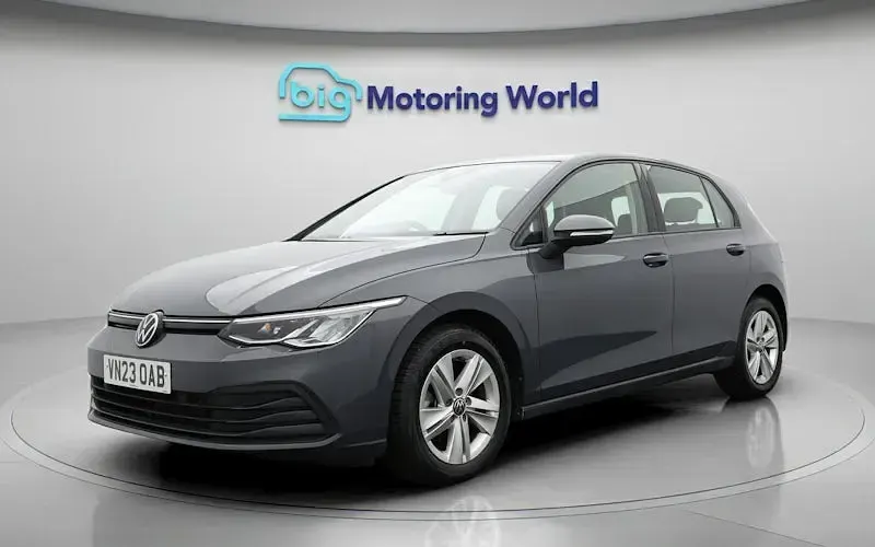 Used VW Golf VIII Life 150 HP (110 kW) 2023 Grey Hatchback