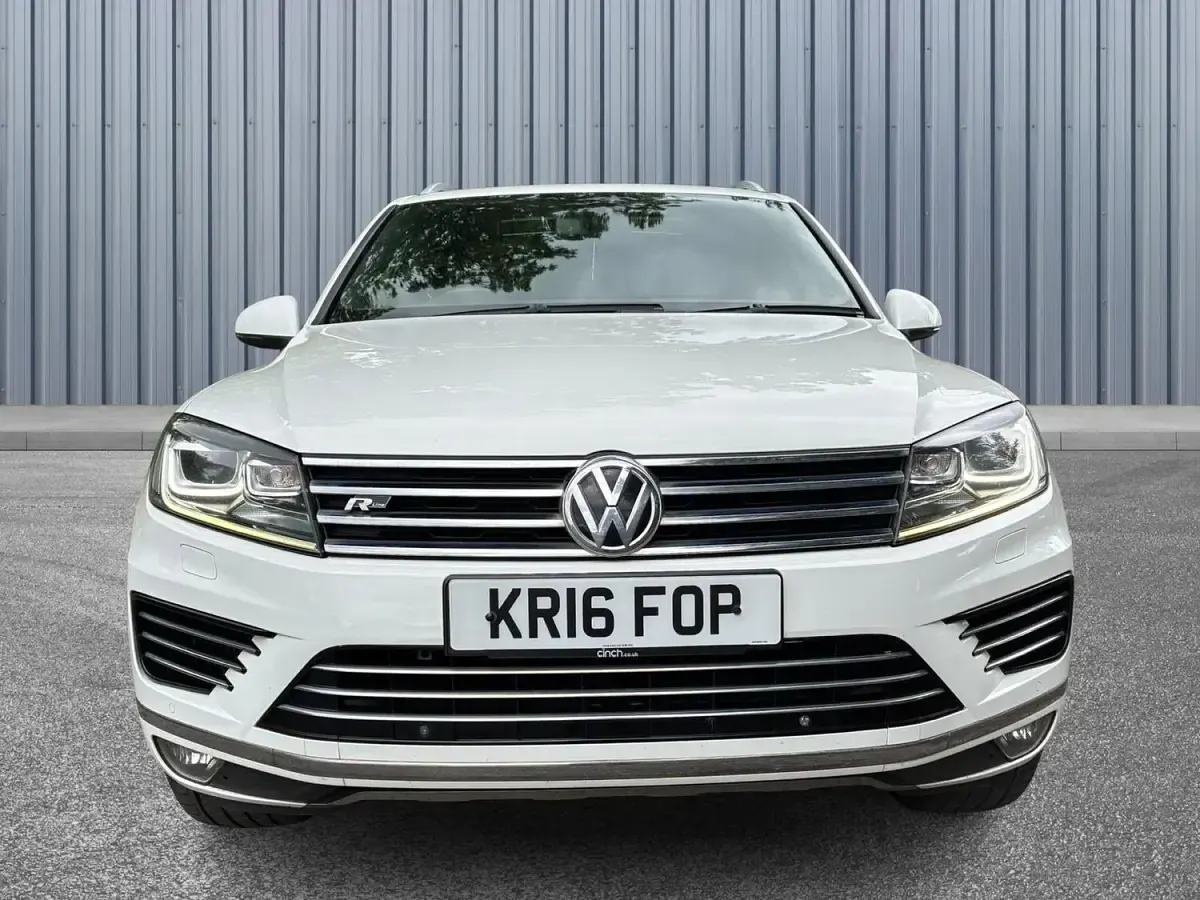 Used VW Touareg R-line 262 HP (192 kW) 2016 White SUV