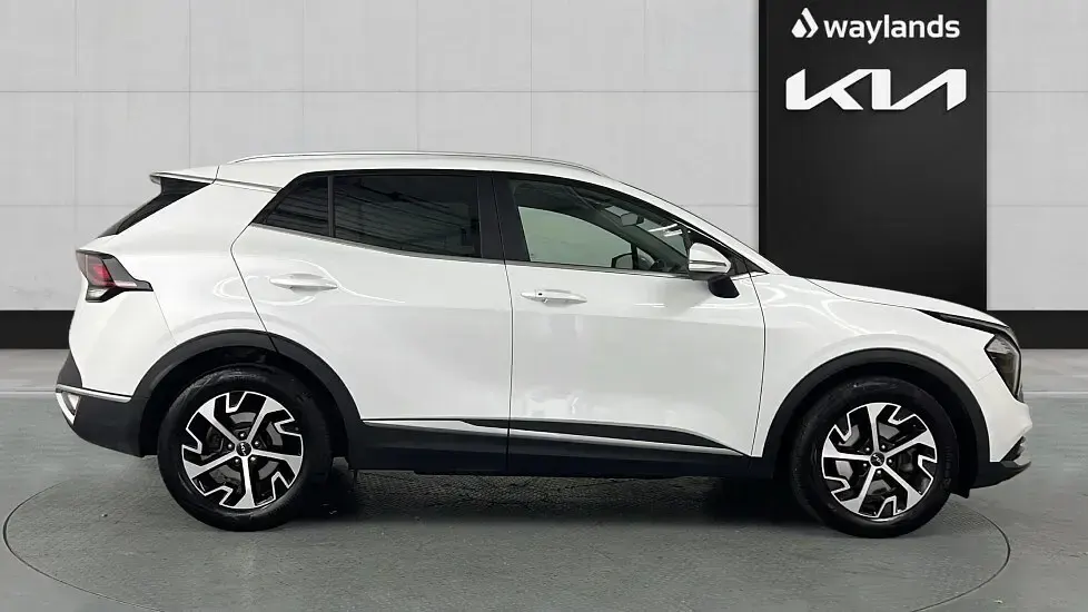 Used Kia Sportage 2025 White SUV