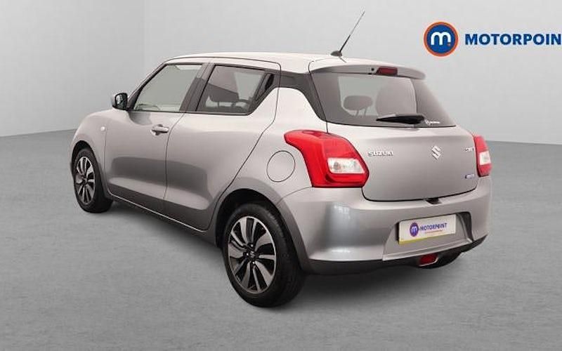 Usado Suzuki Swift SZ-T 90 HP (66 kW) 2020 Prateado Citadino