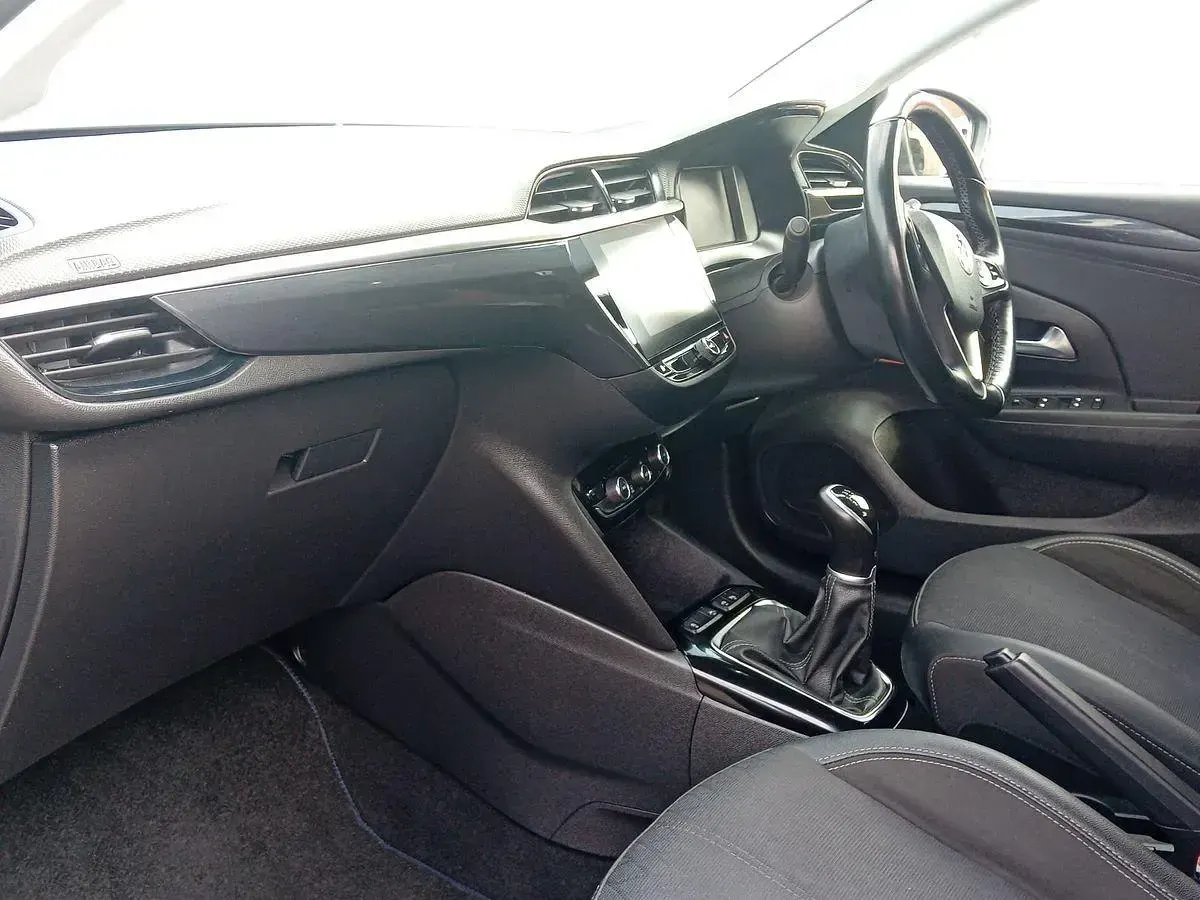 Used Vauxhall Corsa Edition 75 HP (55 kW) 2022 Black Hatchback