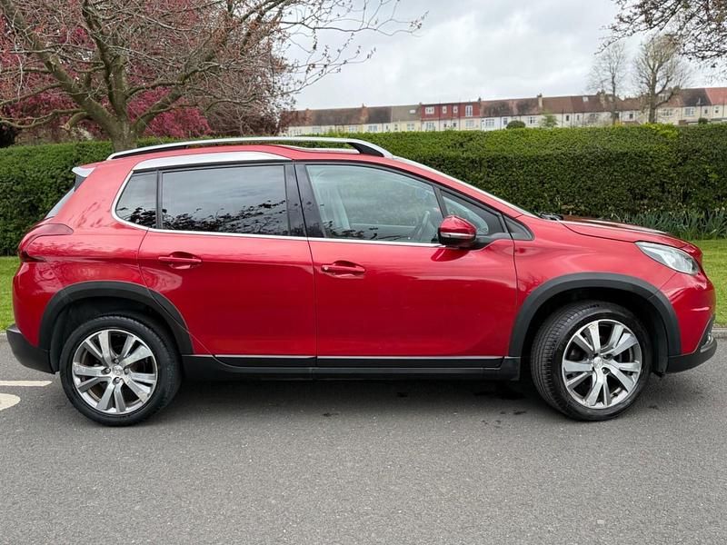 Second-hand Peugeot 2008 Allure 2016 Roșu SUV
