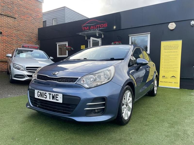 Blue Used 2015 Kia Rio Hatchback | £3,995 (Fair price) - Image 1/4